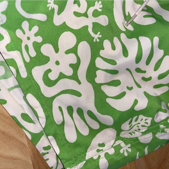 ASOS Men's Green & White Tropical Swimsuit Board Shorts - Picture 4 of 9